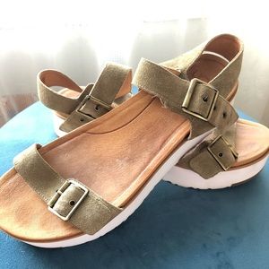 UGG “Angie” Platform Suede Sandals